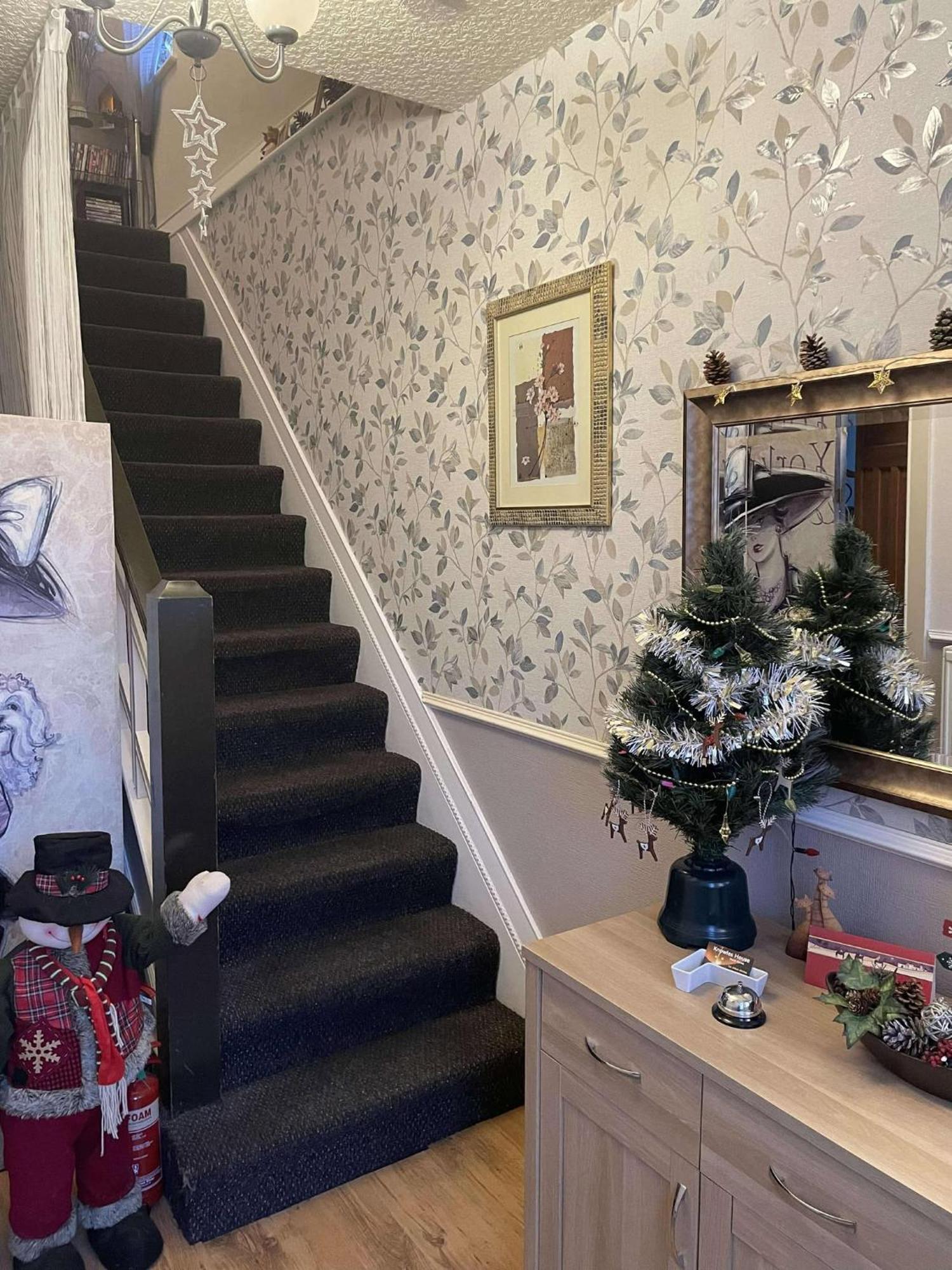 Esjays At Knowles House Bed & Breakfast Lytham St Annes Ngoại thất bức ảnh