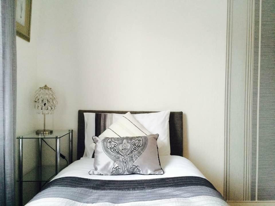 Esjays At Knowles House Bed & Breakfast Lytham St Annes Ngoại thất bức ảnh